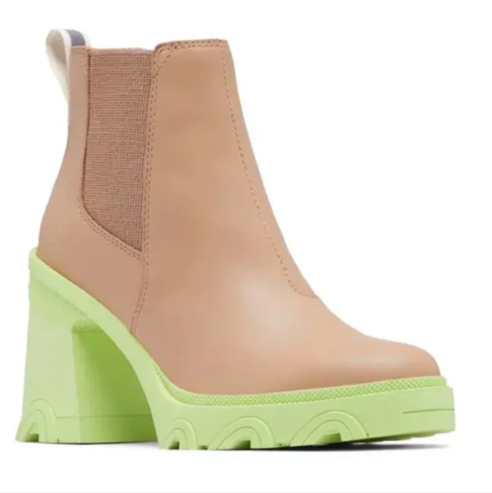 SOREL Chunky Brex Heel Chelsea Boots, Size 9 NWT - Picture 2 of 6